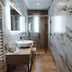 Blutique & Balconies 아파트
