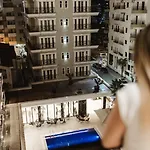 Blutique & Balconies 아파트