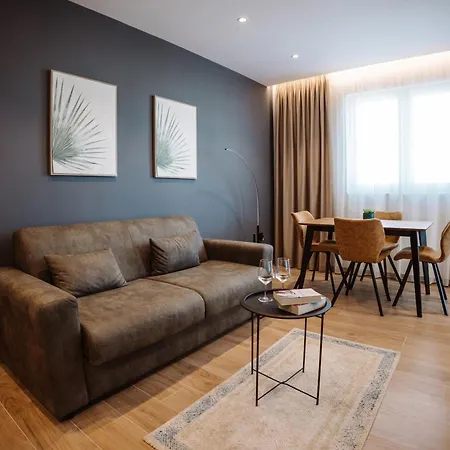 Blutique & Balconies