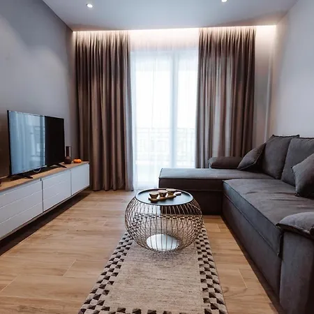 Blutique & Balconies Golem (Tirana)