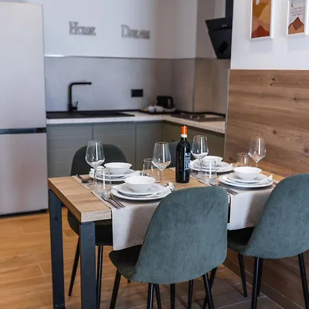 Blutique & Balconies 아파트 *