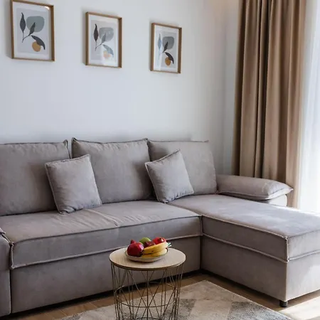 아파트 Blutique & Balconies *