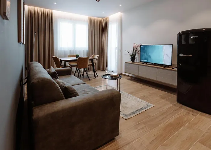 Blutique Apartments&balconies Golem (Tirana)