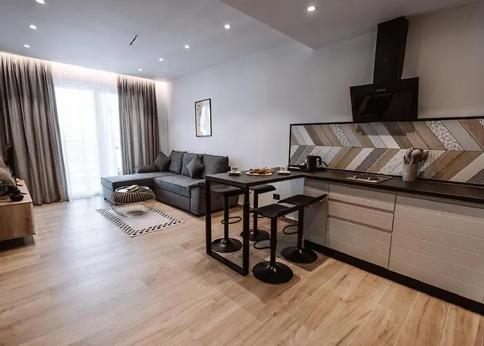 Blutique Apartments&balconies Golem (Tirana)